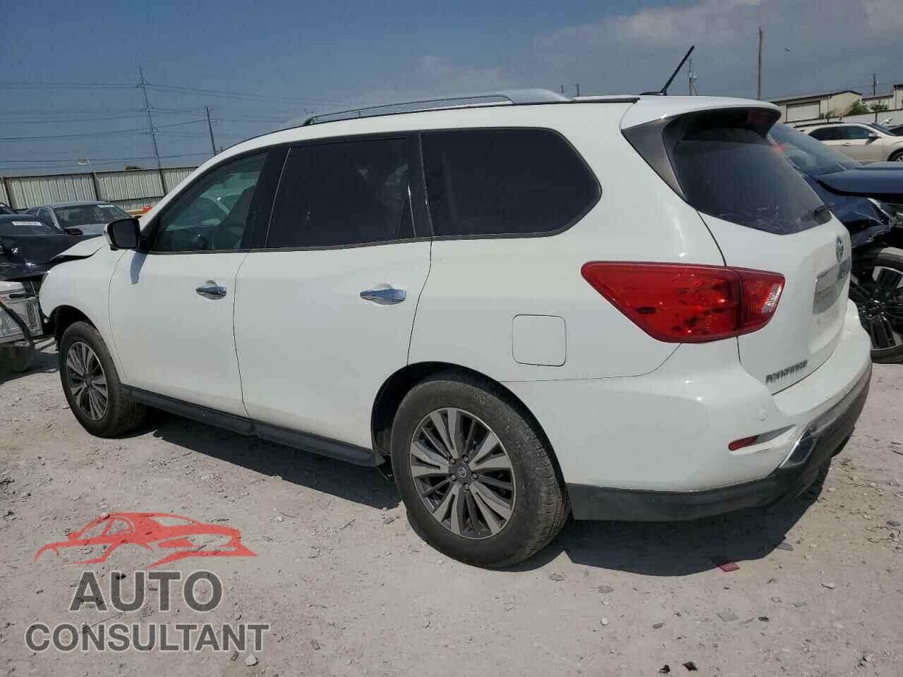 NISSAN PATHFINDER 2017 - 5N1DR2MM9HC679207