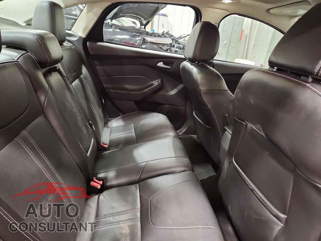 FORD FOCUS 2014 - 1FADP3F28EL205066