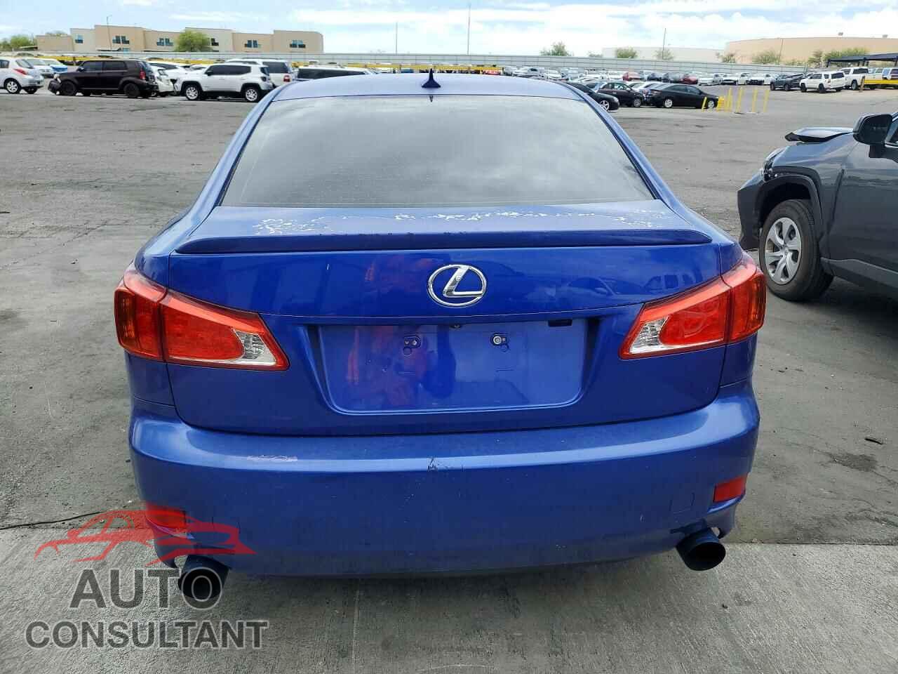 LEXUS IS 2011 - JTHBF5C29B5155975