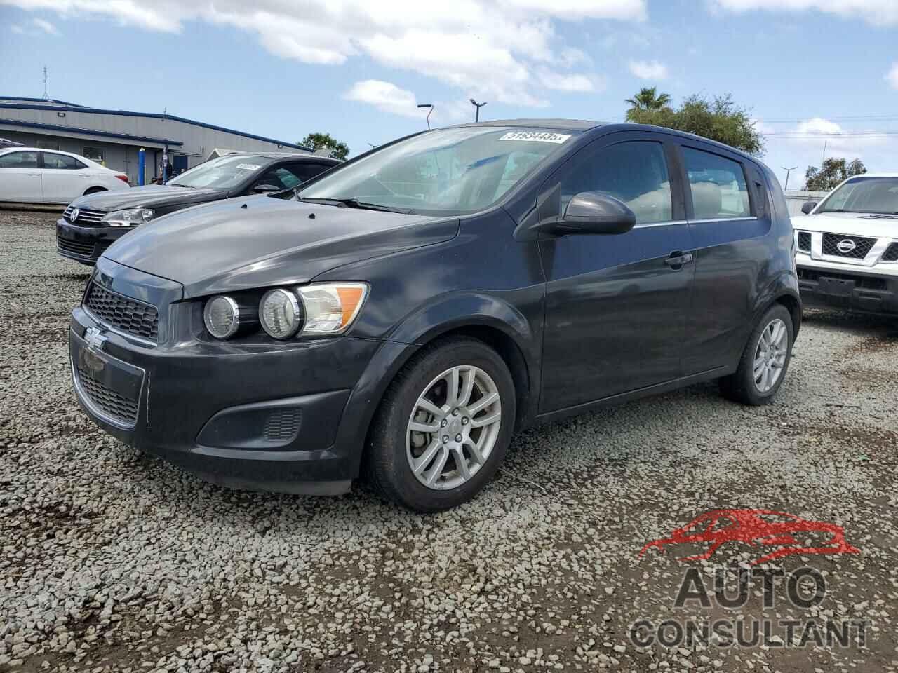 CHEVROLET SONIC 2015 - 1G1JC6SB9F4149062