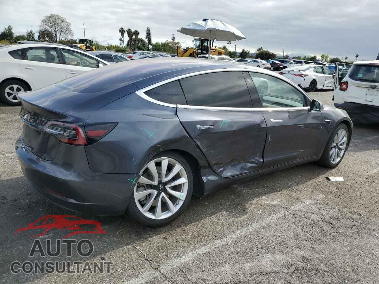 TESLA MODEL 3 2018 - 5YJ3E1EA9JF012110