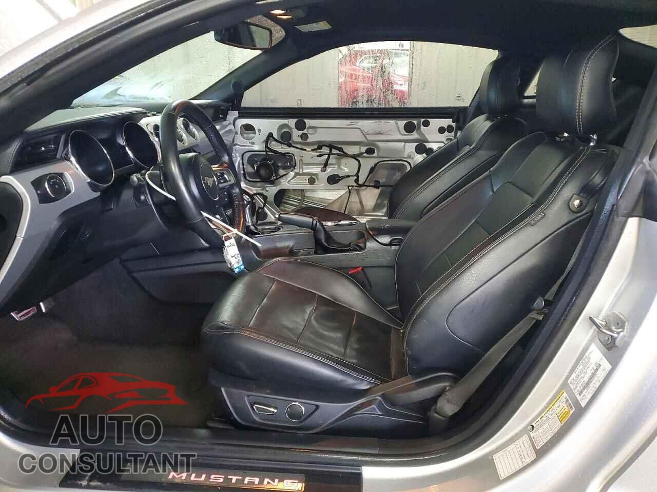 FORD MUSTANG 2017 - 1FA6P8TH8H5227432