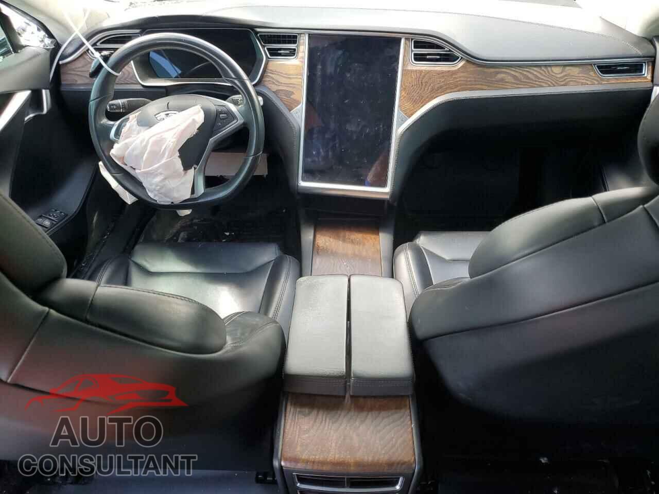 TESLA MODEL S 2017 - 5YJSA1E15HF225220