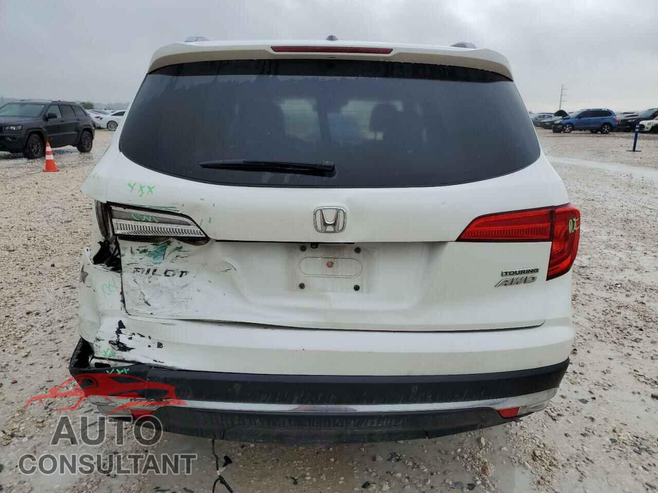 HONDA PILOT 2017 - 5FNYF6H92HB077084
