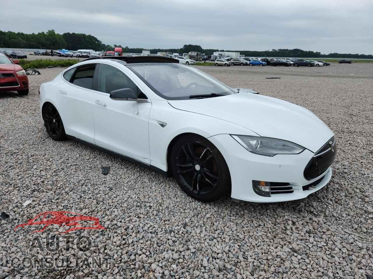 TESLA MODEL S 2013 - 5YJSA1CP0DFP24928