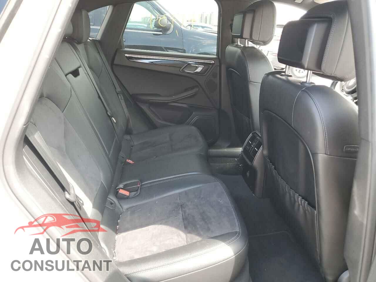 PORSCHE MACAN 2017 - WP1AA2A53HLB08709