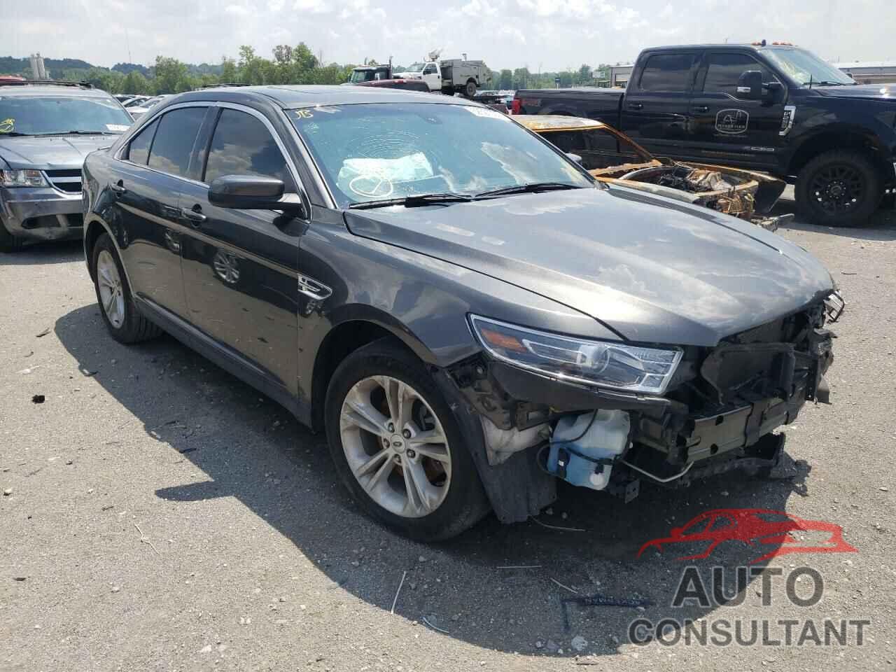 FORD TAURUS 2018 - 1FAHP2E88JG134830