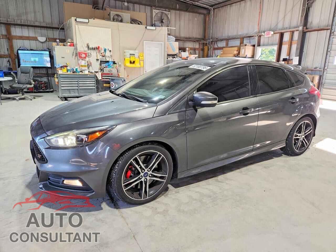 FORD FOCUS 2017 - 1FADP3L99HL211514