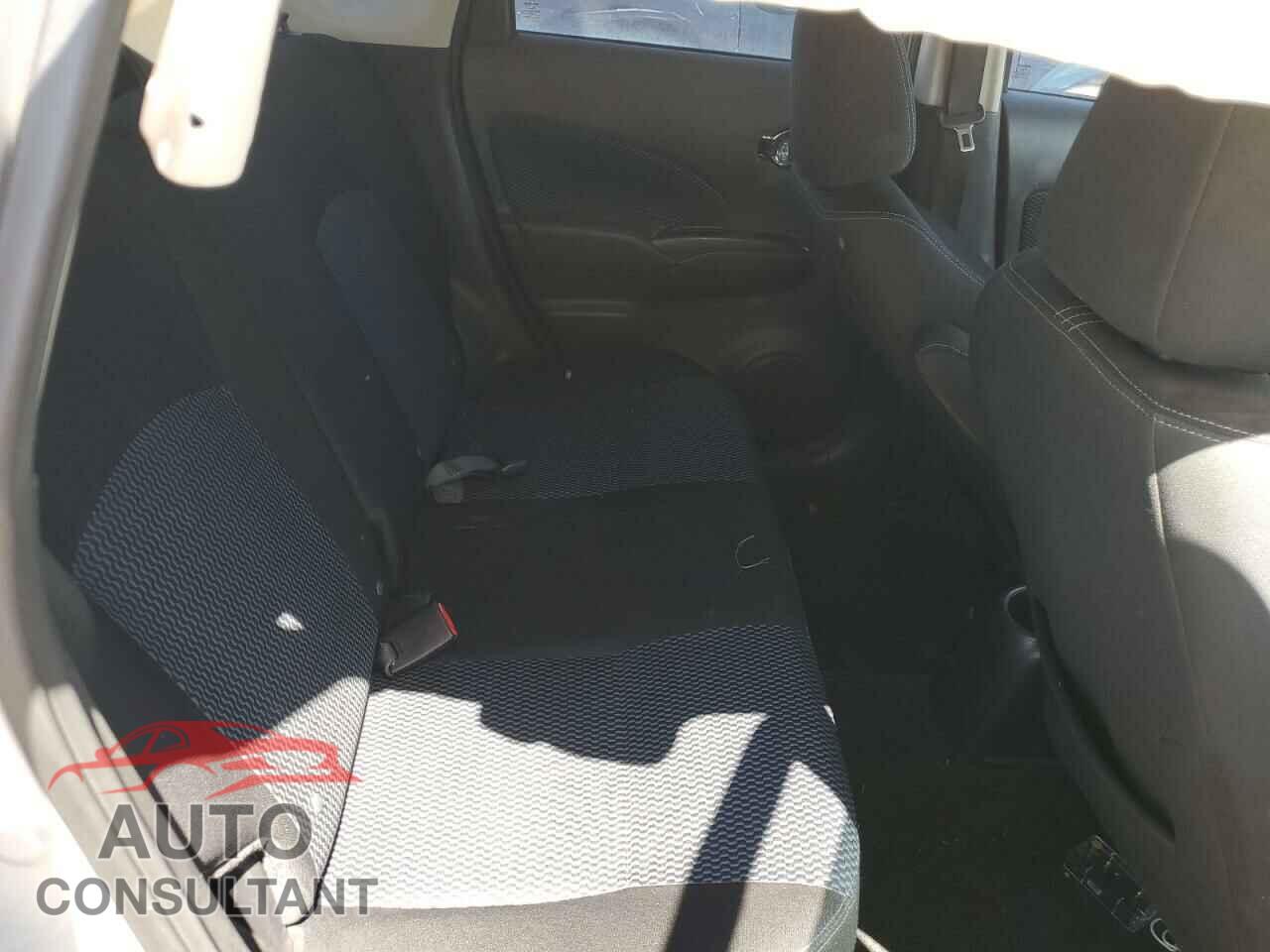 NISSAN VERSA 2017 - 3N1CE2CP3HL363350