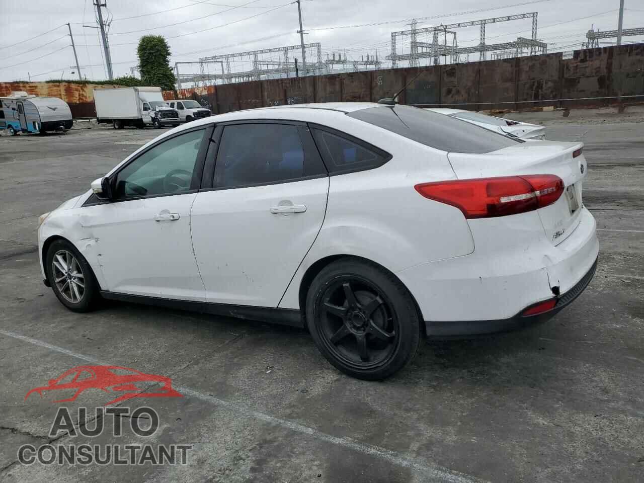 FORD FOCUS 2016 - 1FADP3F22GL270420