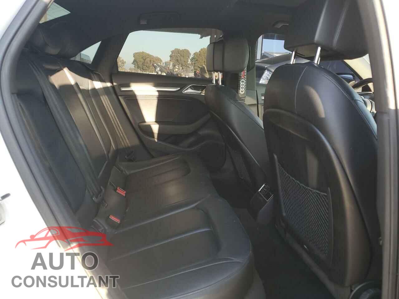AUDI A3 2016 - WAUA7GFF5G1027572