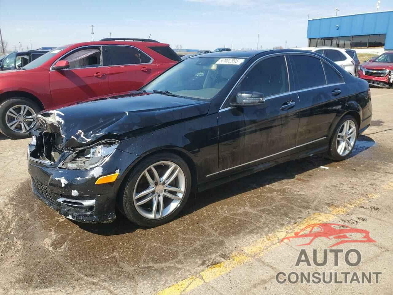 MERCEDES-BENZ C-CLASS 2012 - WDDGF8BB8CR228456