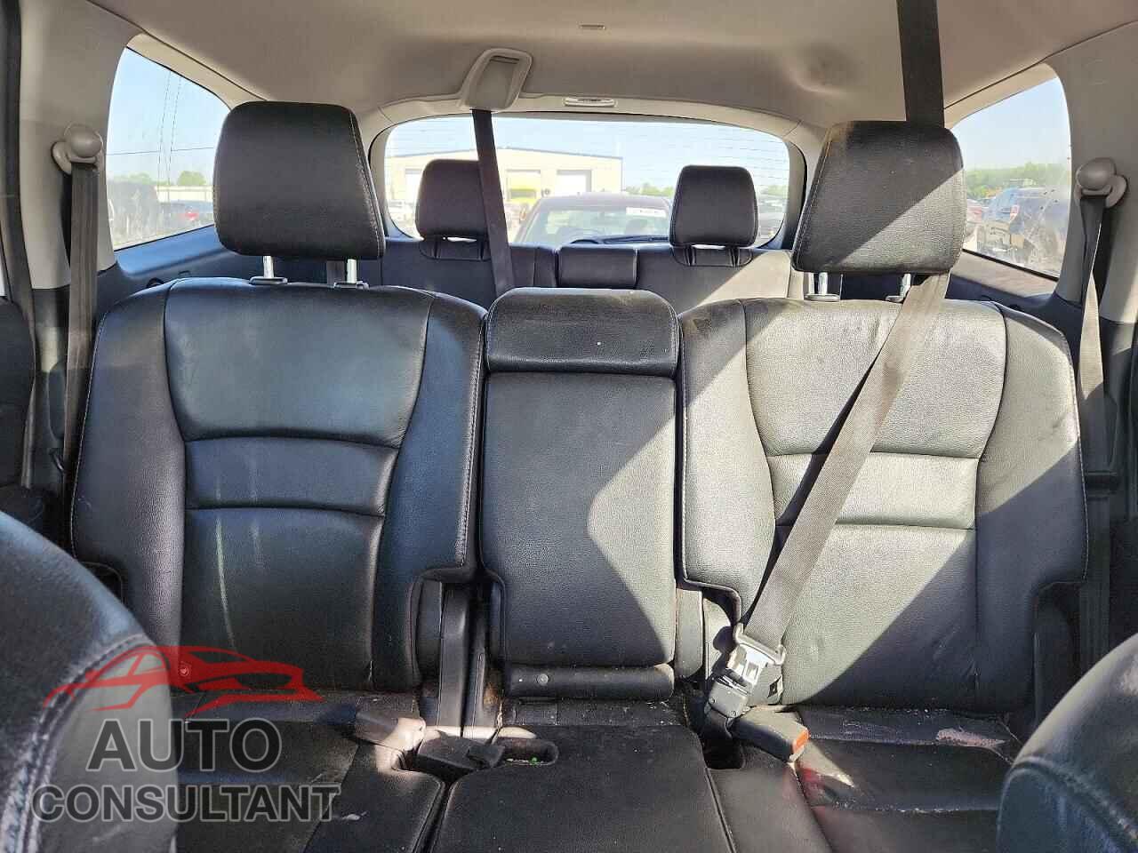 HONDA PILOT 2017 - 5FNYF6H54HB094384