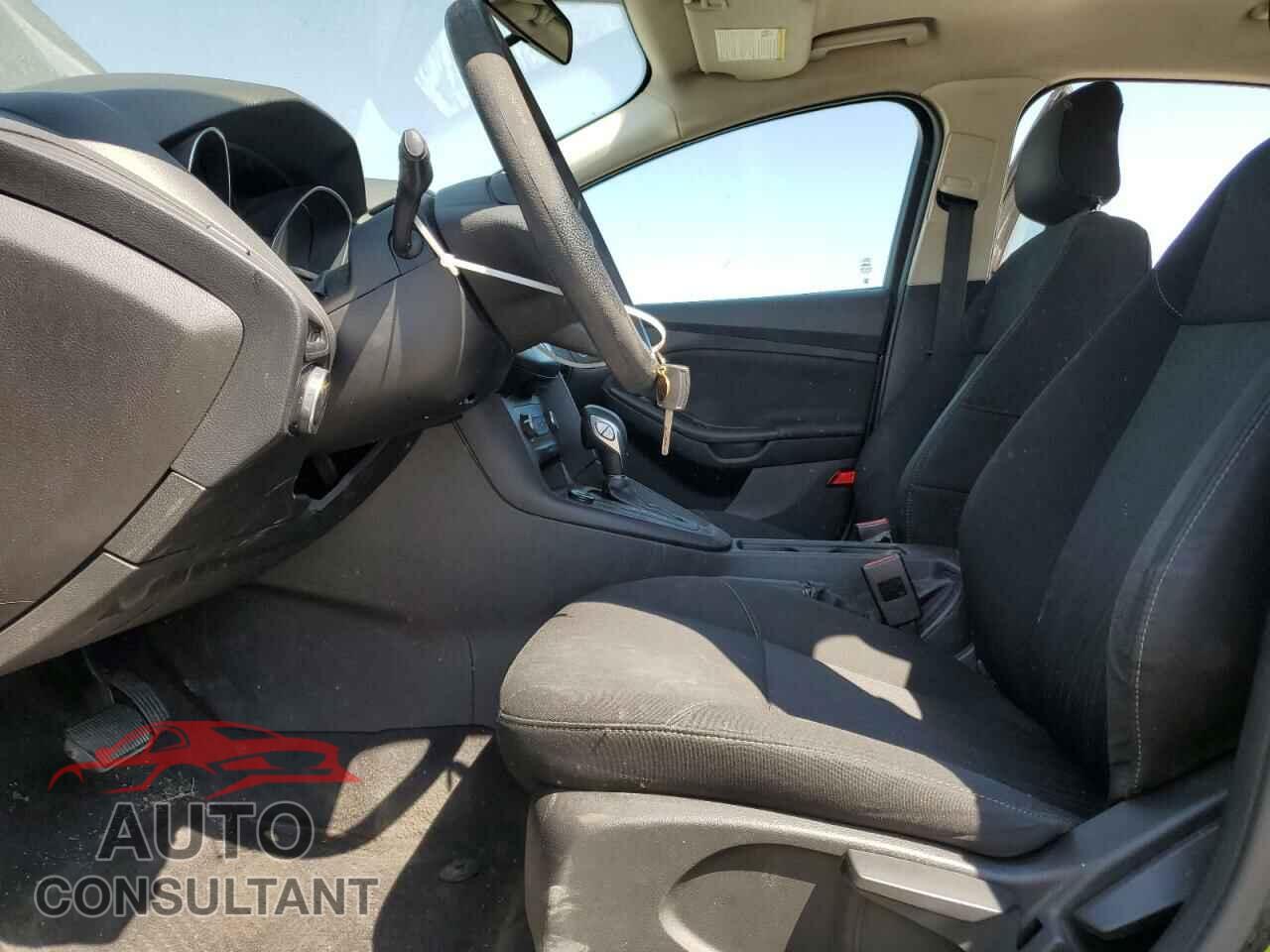 FORD FOCUS 2017 - 1FADP3E29HL310267