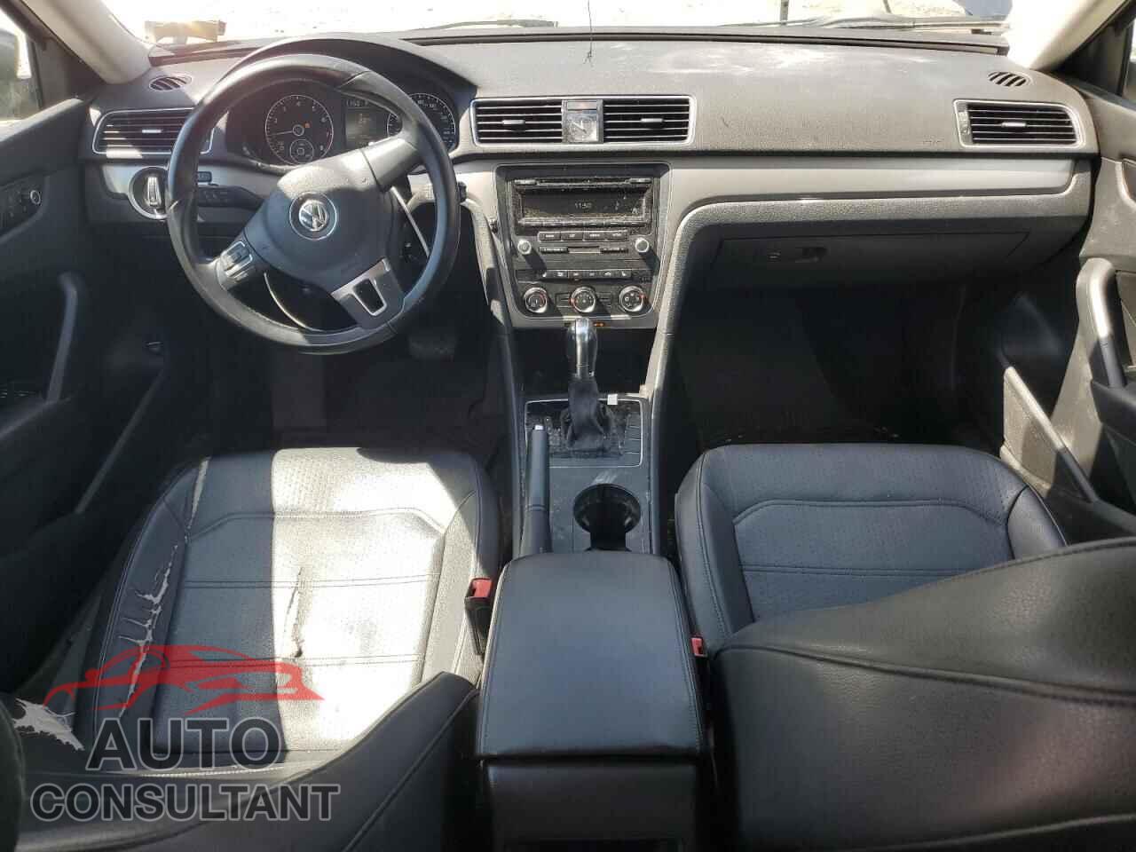 VOLKSWAGEN PASSAT 2014 - 1VWAT7A32EC054366