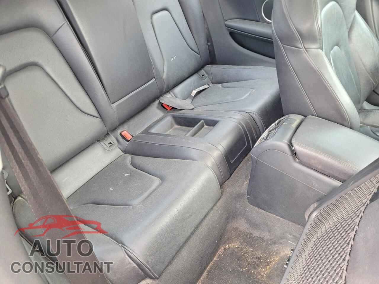 AUDI A5 2012 - WAULFAFR0CA027153