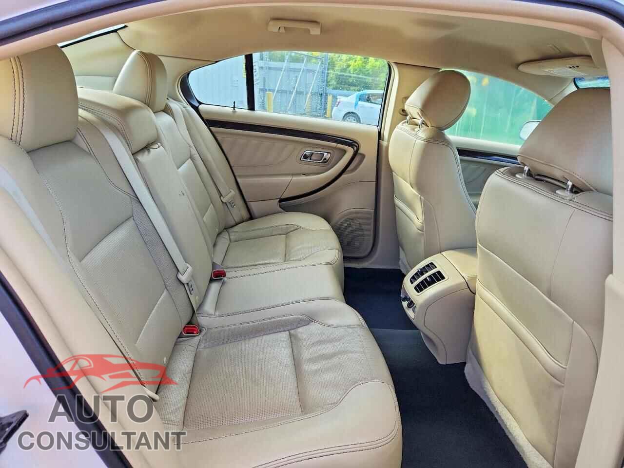 FORD TAURUS 2014 - 1FAHP2F82EG152180