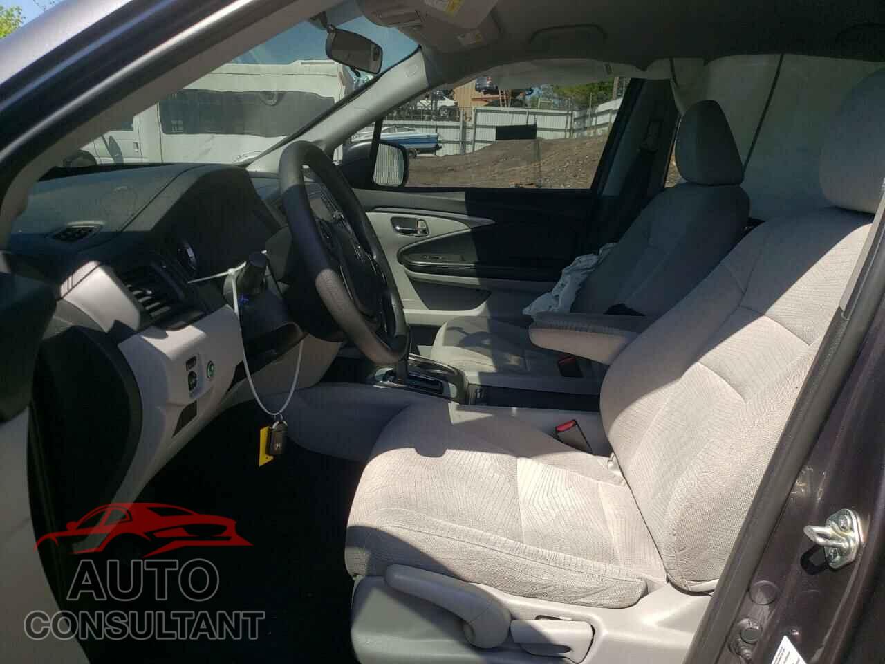 HONDA PILOT 2017 - 5FNYF6H12HB018417