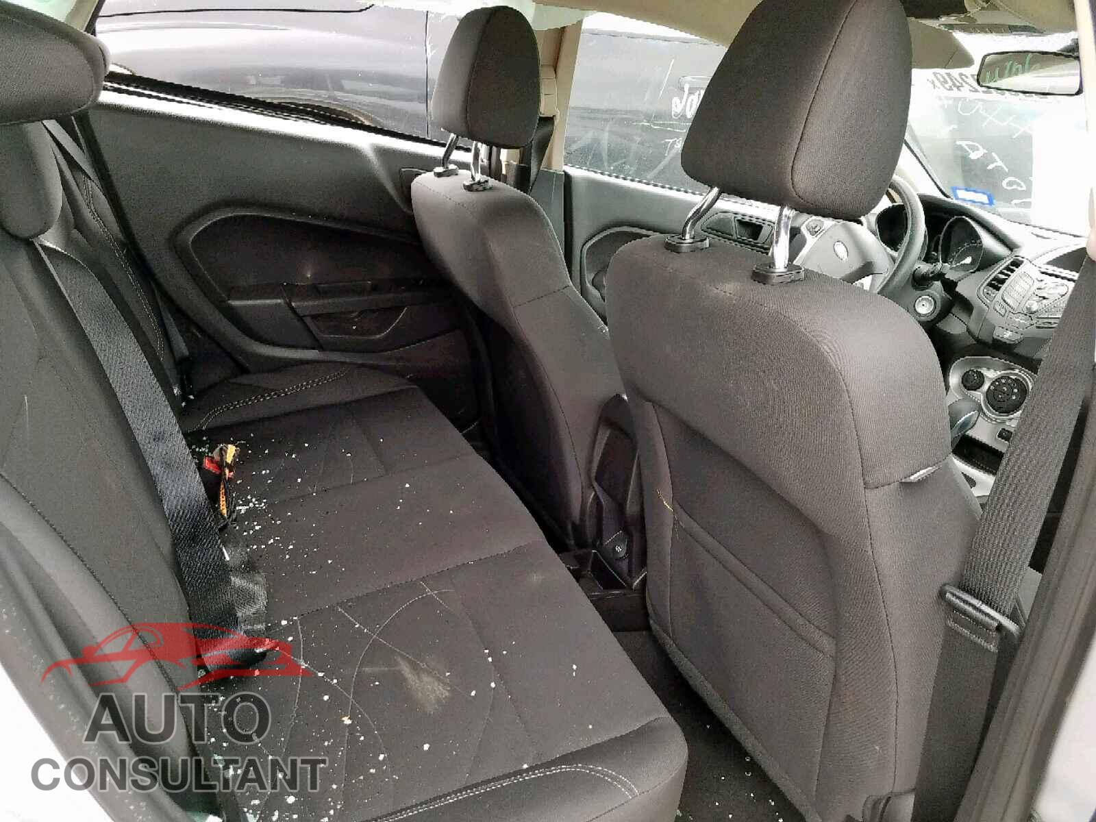 FORD FIESTA 2018 - 3FADP4EJ2JM102071