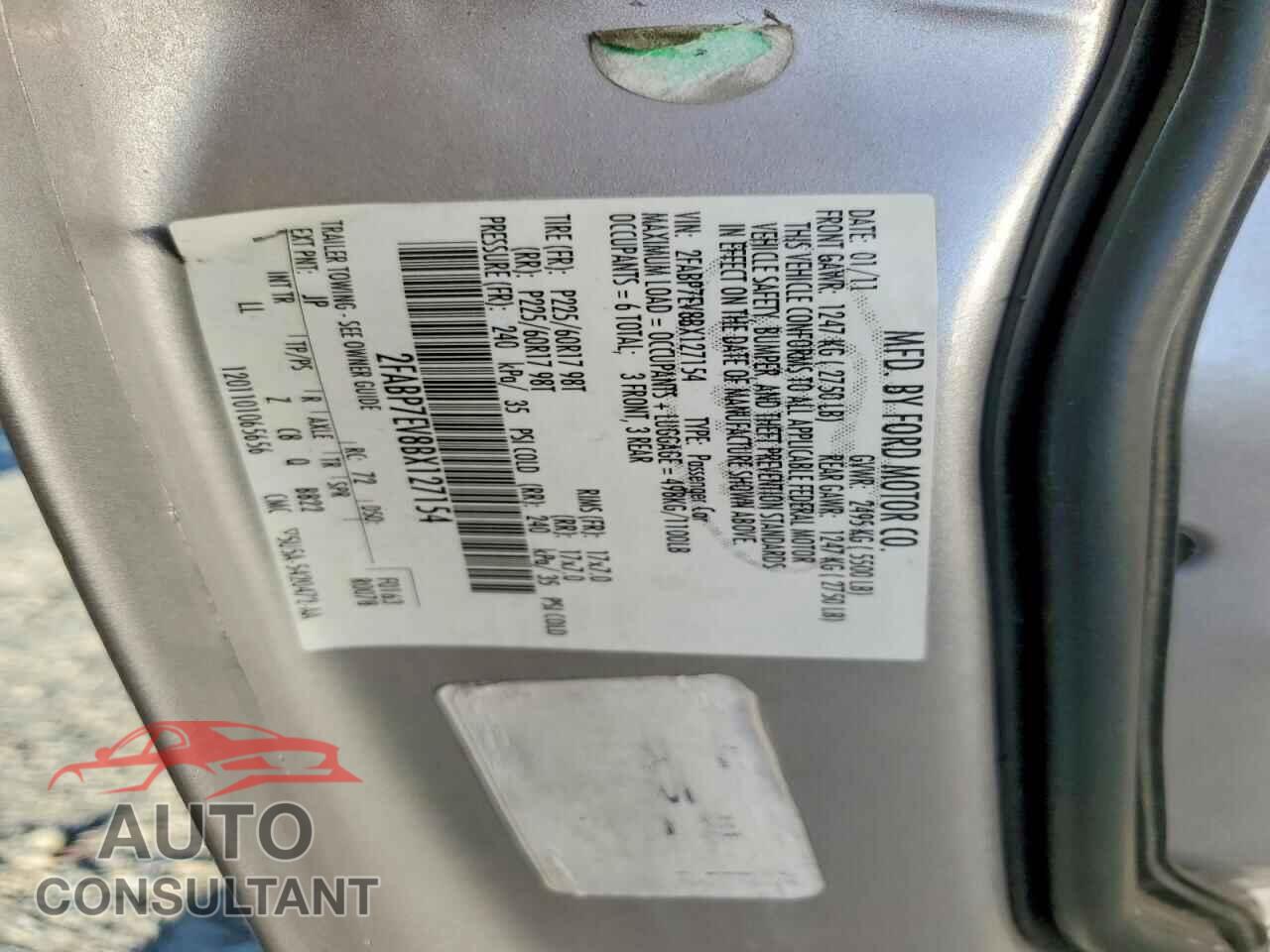 FORD CROWN VIC 2011 - 2FABP7EV8BX127154