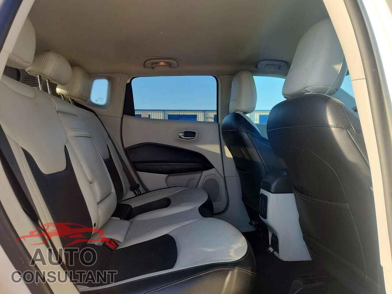 JEEP COMPASS 2019 - 3C4NJDCB9KT740403