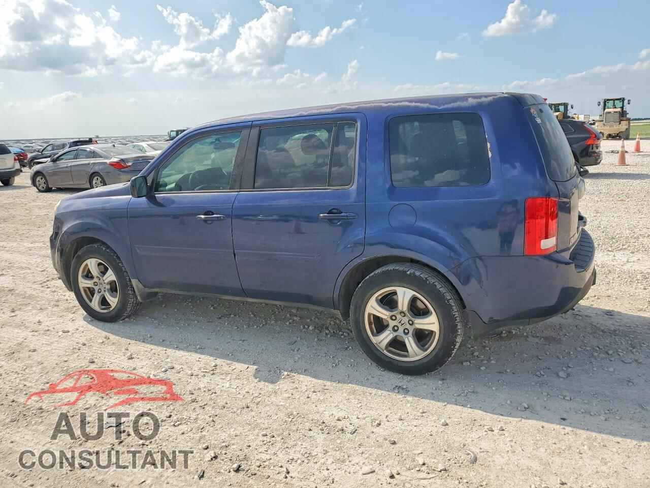 HONDA PILOT 2013 - 5FNYF3H44DB033634