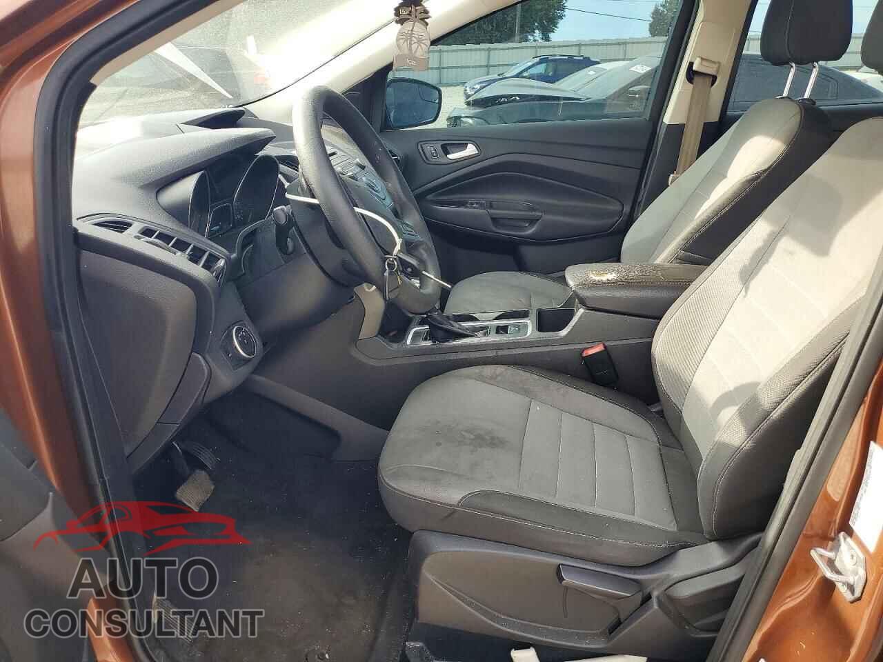 FORD ESCAPE 2017 - 1FMCU0F76HUB95494