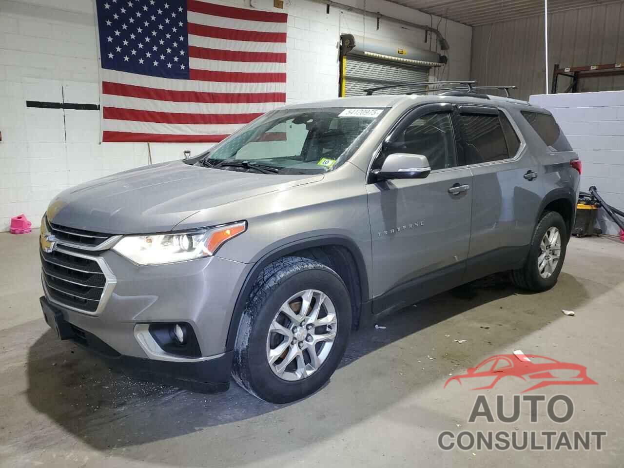 CHEVROLET TRAVERSE 2018 - 1GNEVGKW2JJ107653
