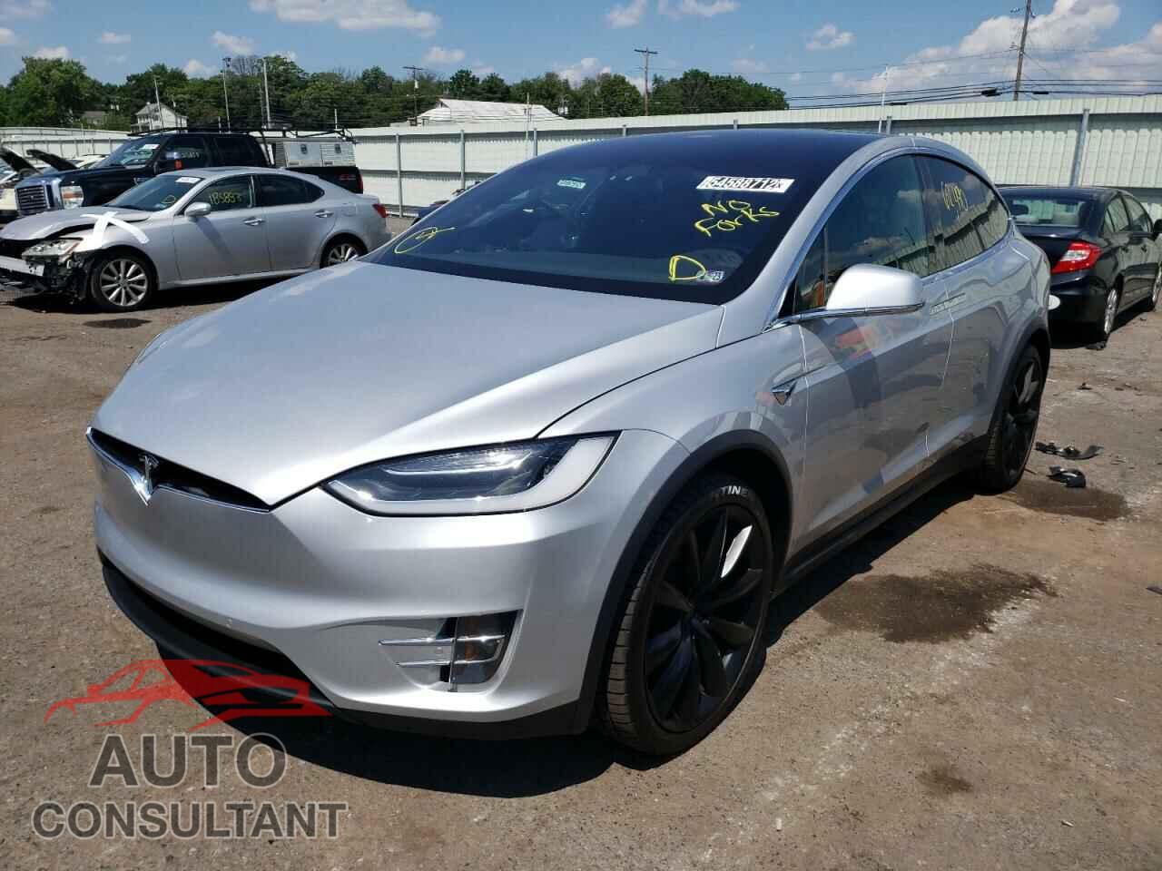 TESLA MODEL X 2017 - 5YJXCAE25HF038035