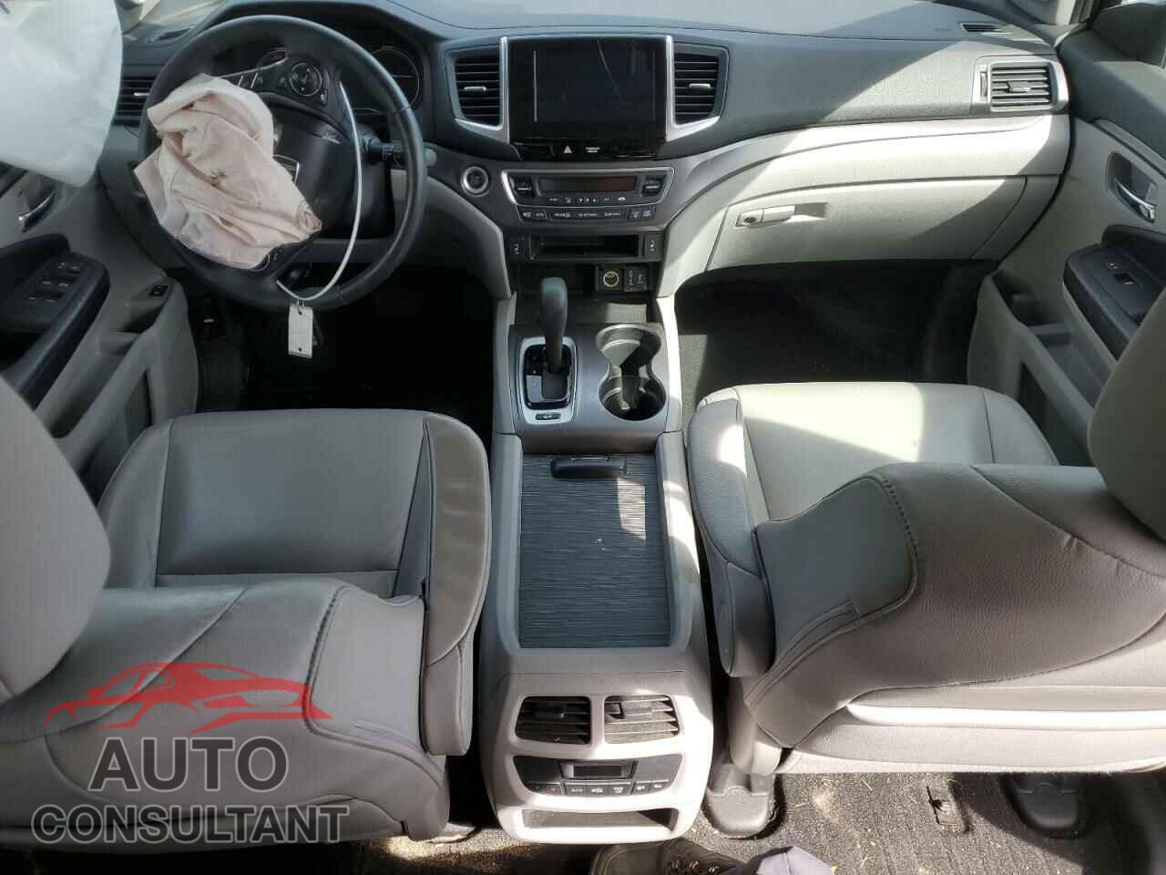 HONDA PILOT 2017 - 5FNYF6H56HB063959