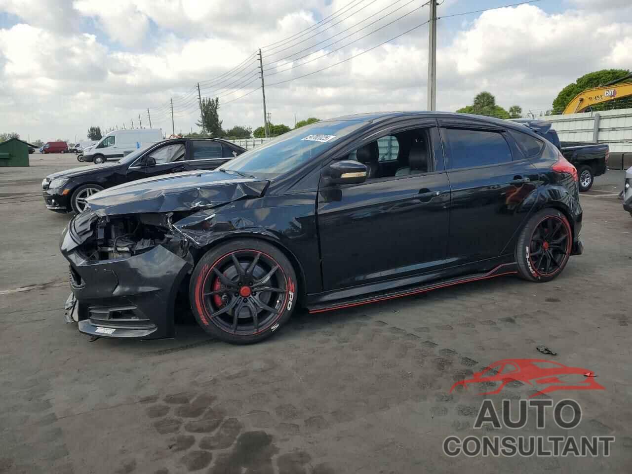 FORD FOCUS 2015 - 1FADP3L94FL228153