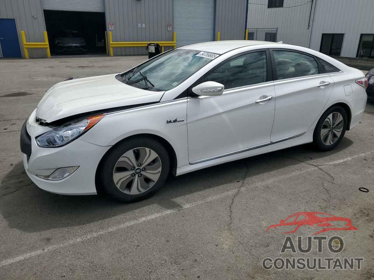 HYUNDAI SONATA 2013 - KMHEC4A41DA085173