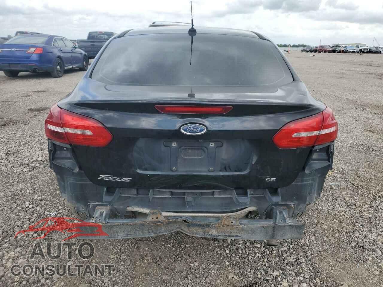 FORD FOCUS 2017 - 1FADP3F28HL337619