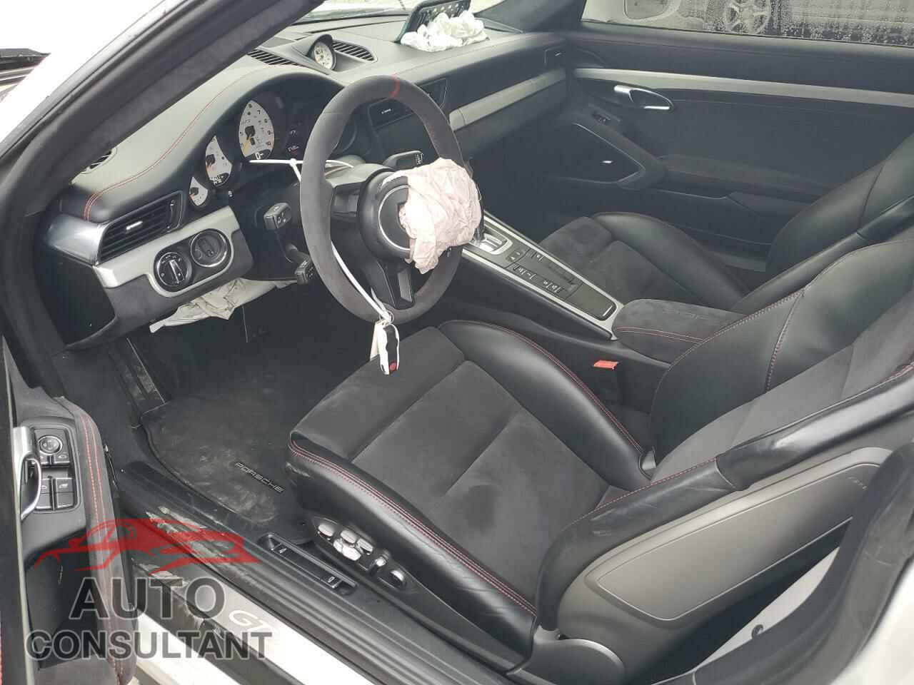 PORSCHE 911 2018 - WP0AC2A92JS175473