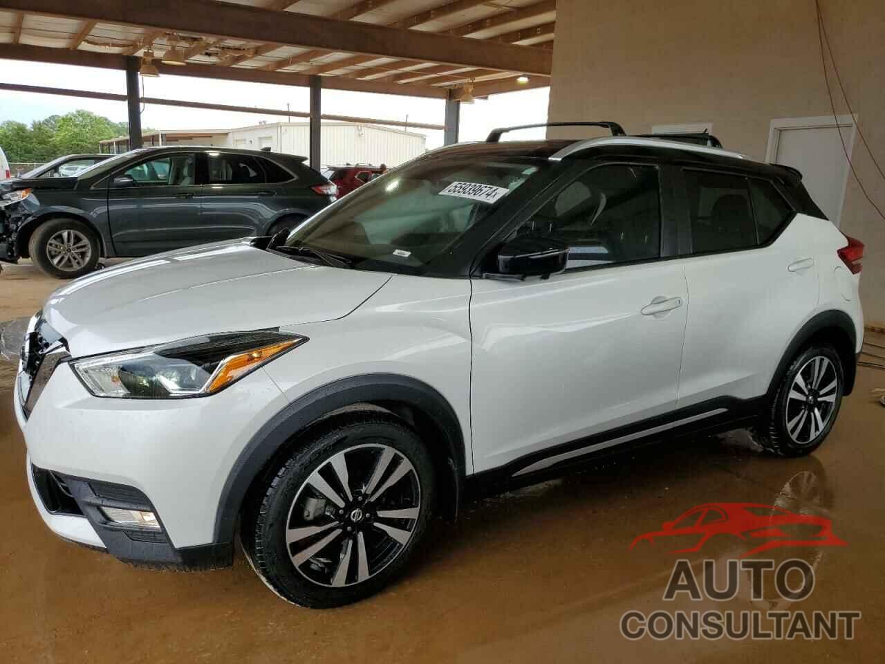 NISSAN KICKS 2018 - 3N1CP5CU7JL519154