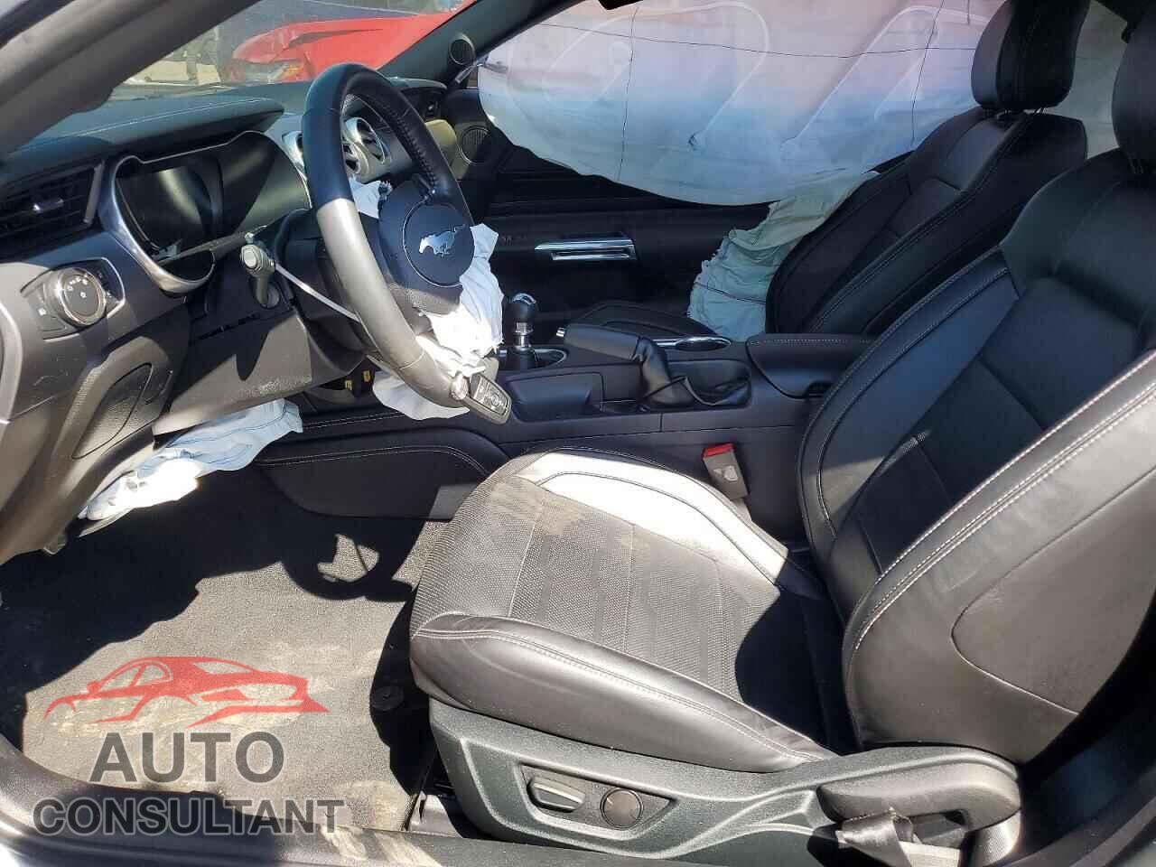 FORD MUSTANG 2022 - 1FA6P8CF0N5121955