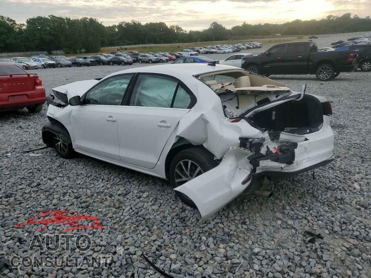 VOLKSWAGEN JETTA 2017 - 3VWDB7AJXHM273111