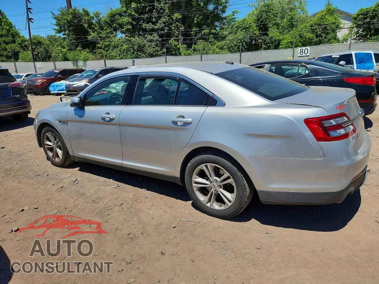FORD TAURUS 2015 - 1FAHP2E85FG123601