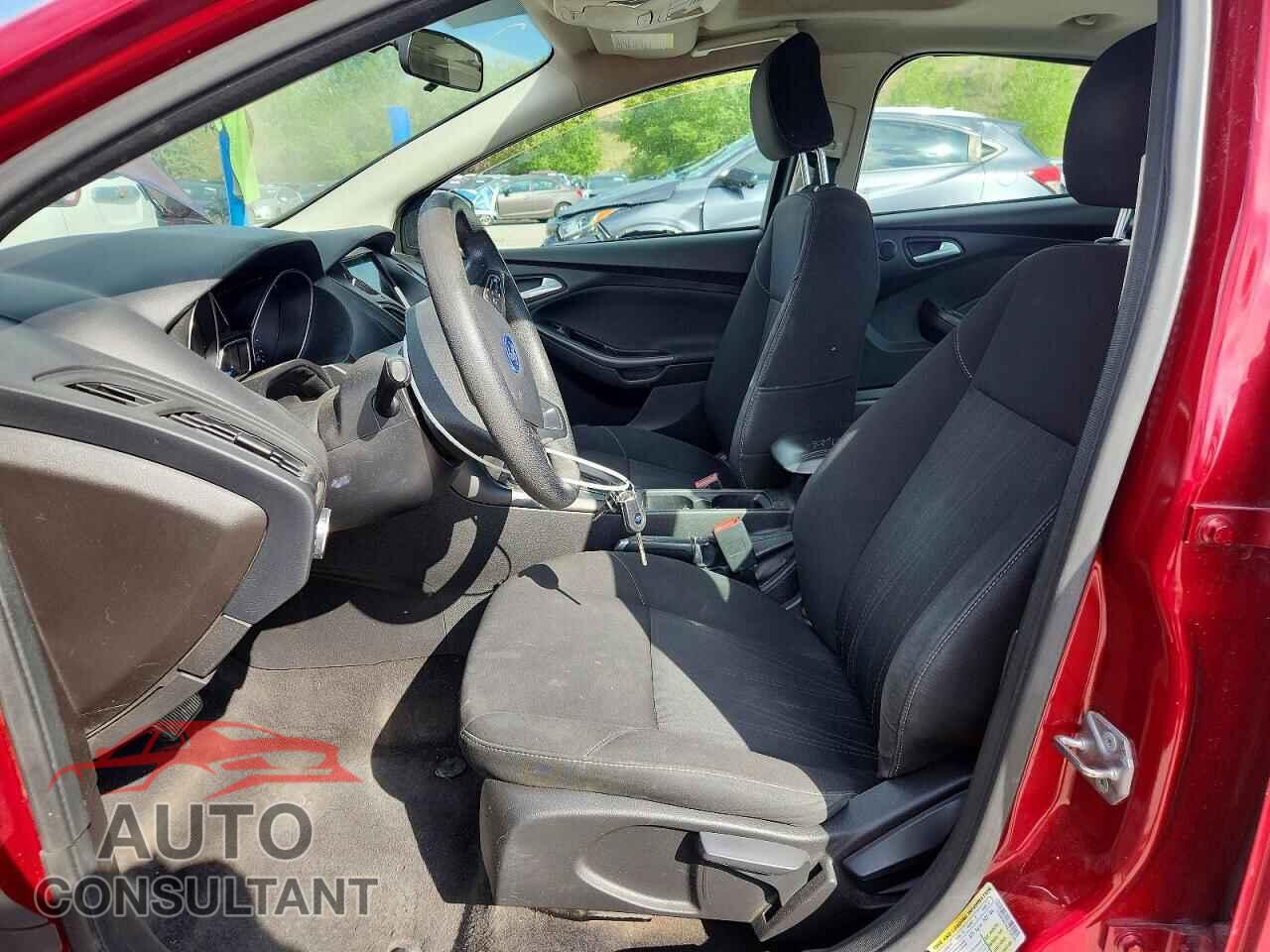 FORD FOCUS 2017 - 1FADP3H24HL318546