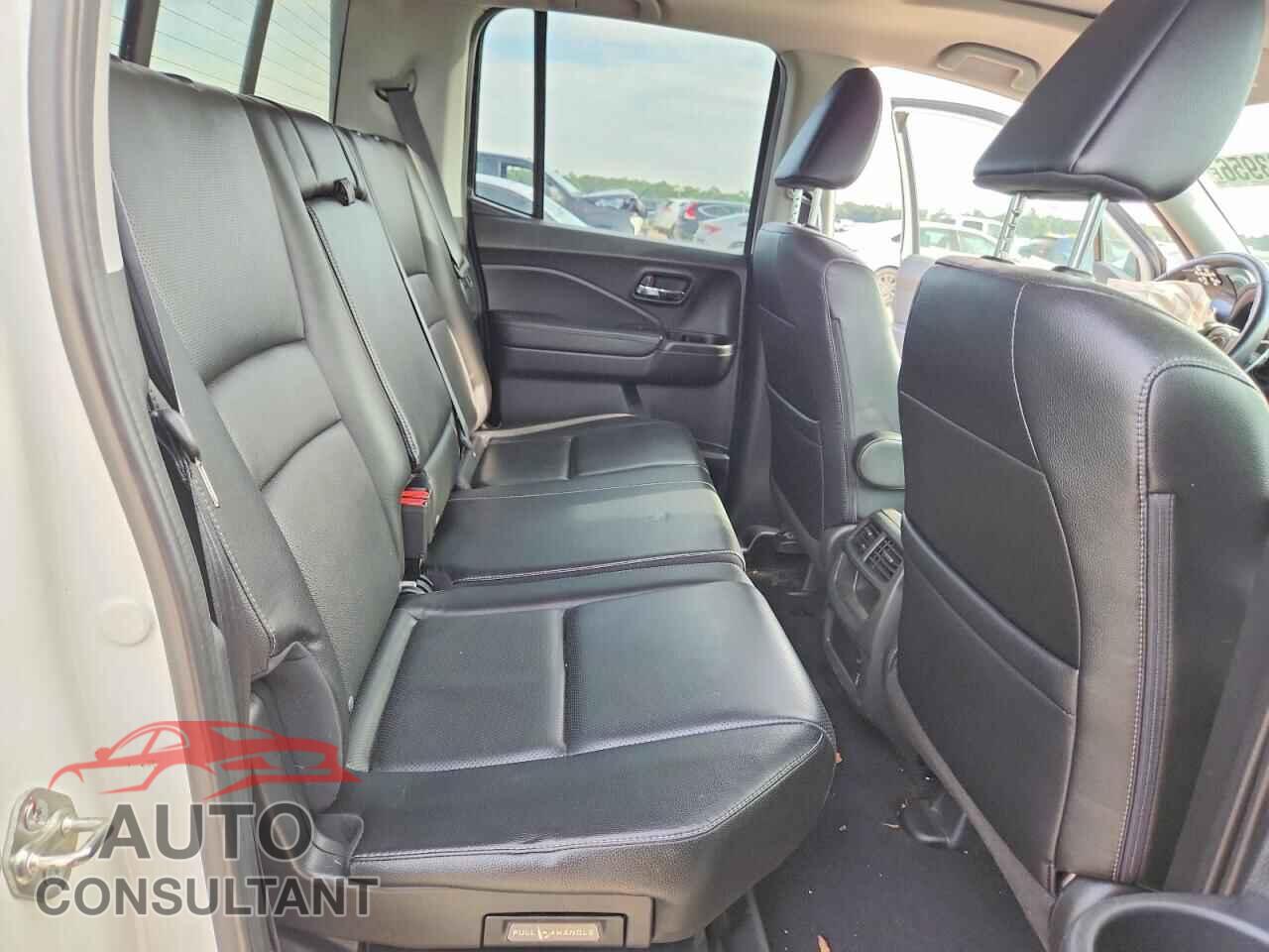 HONDA RIDGELINE 2018 - 5FPYK3F71JB013479