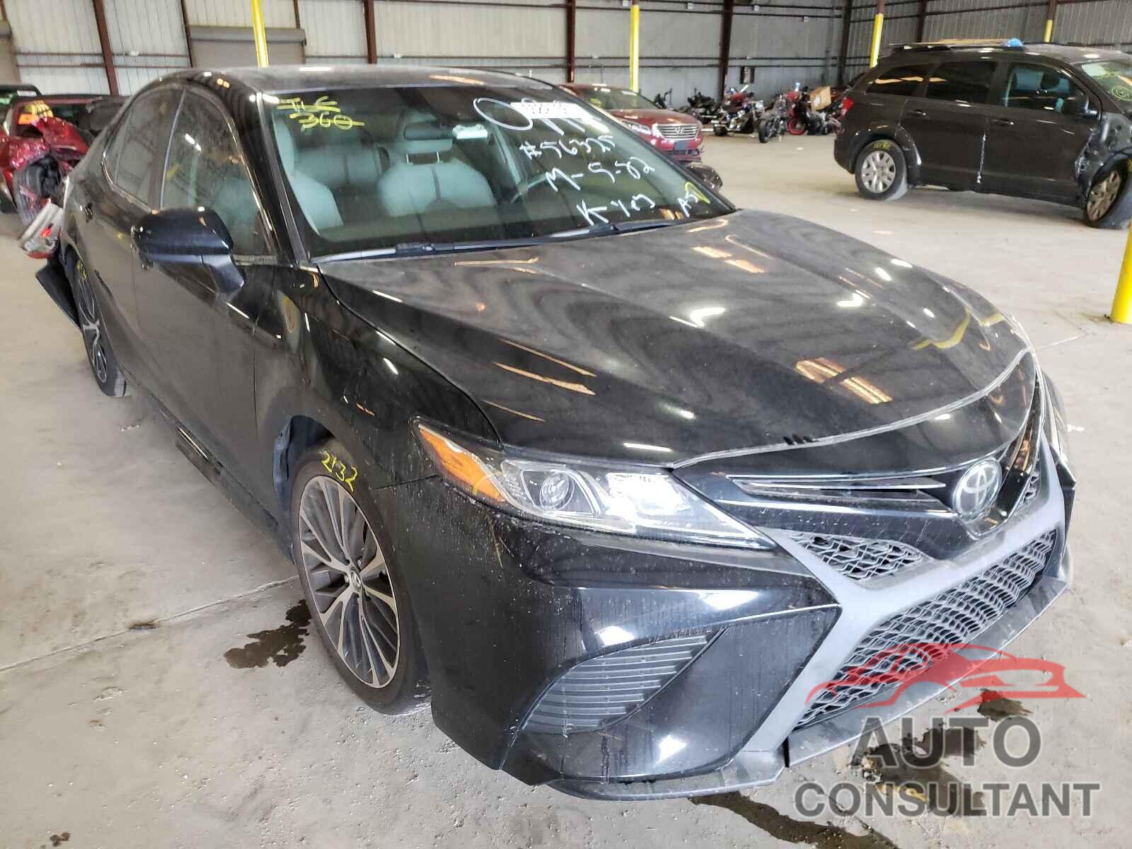 TOYOTA CAMRY 2018 - 4T1B11HK0JU627644
