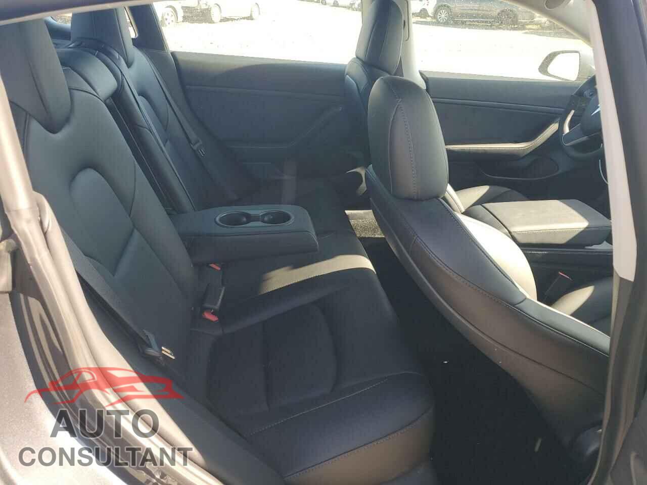 TESLA MODEL 3 2021 - 5YJ3E1EA2MF942712