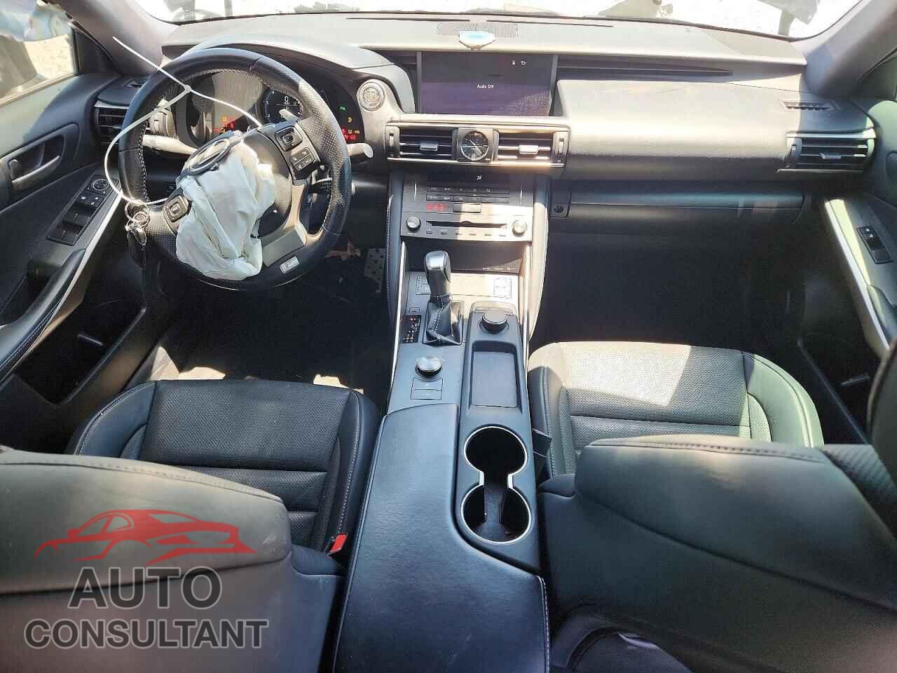 LEXUS IS 2020 - JTHGA1D27L5108506