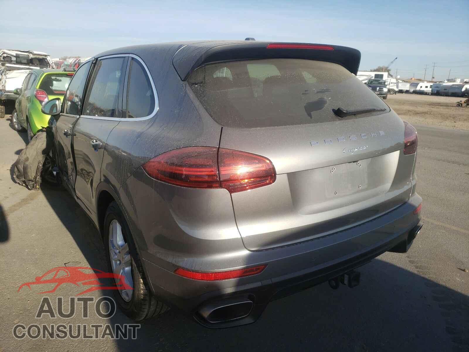 PORSCHE CAYENNE 2016 - WP1AA2A28GKA12875