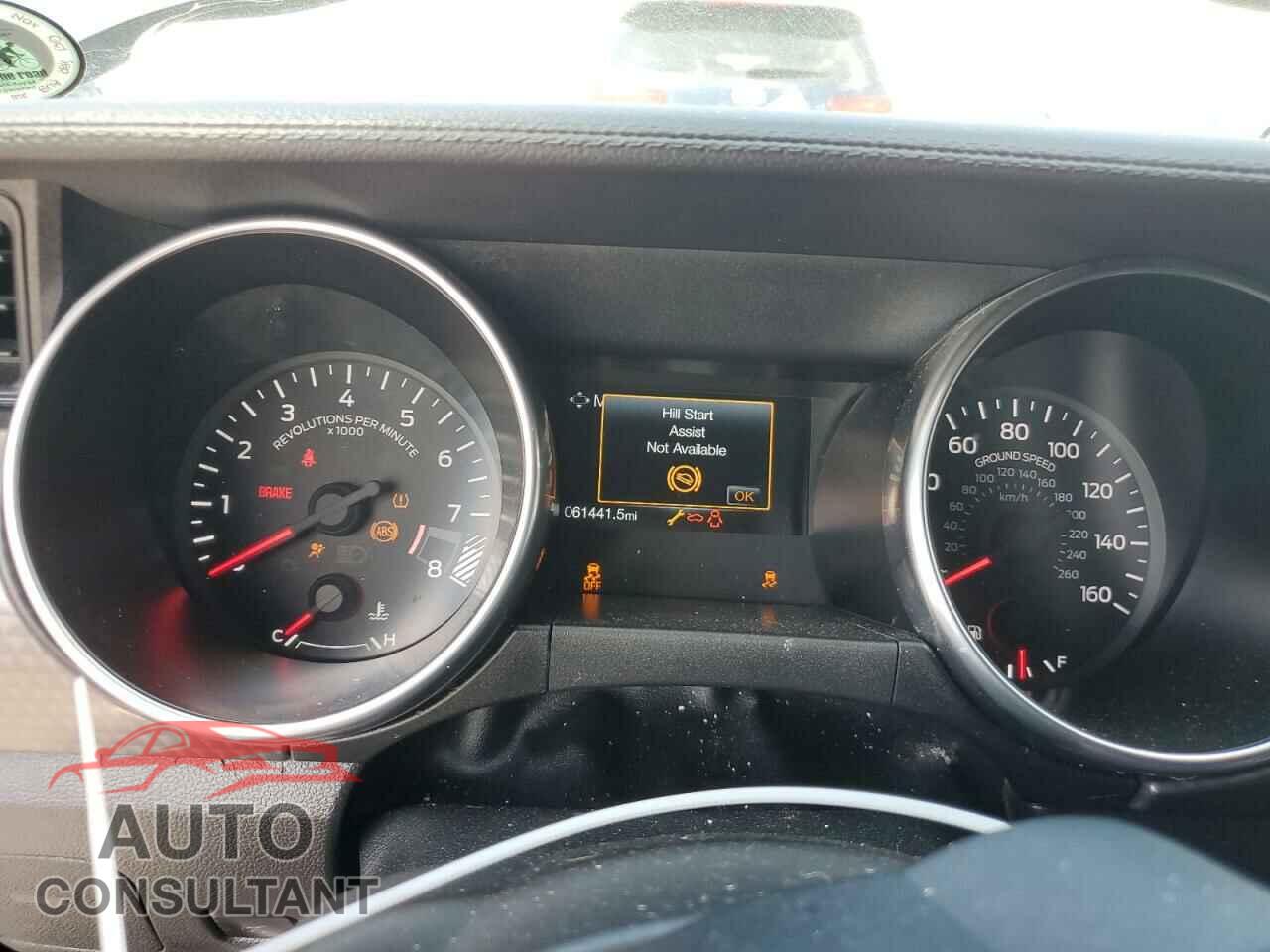 FORD MUSTANG 2019 - 1FA6P8CFXK5146843