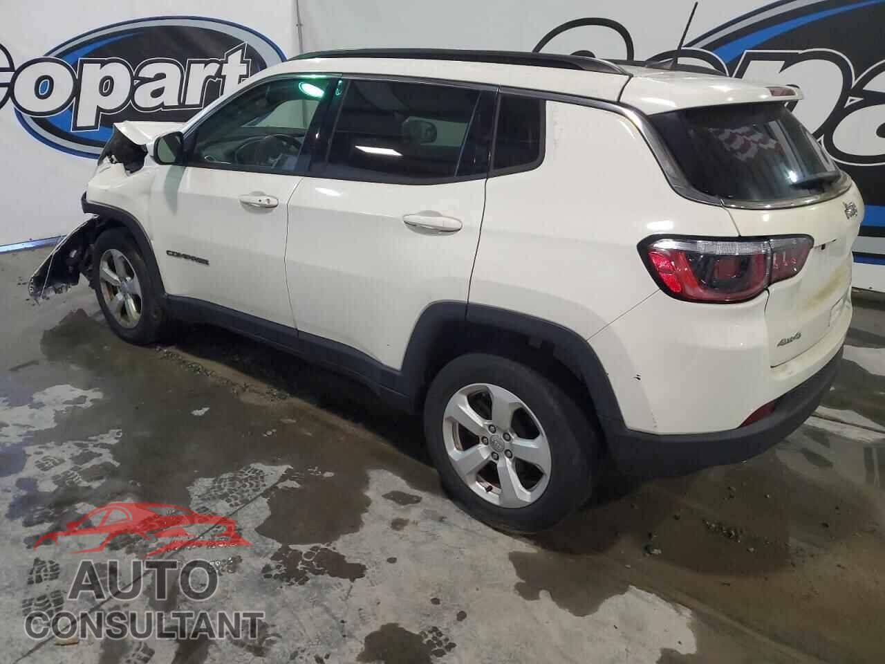 JEEP COMPASS 2018 - 3C4NJDBB4JT418445