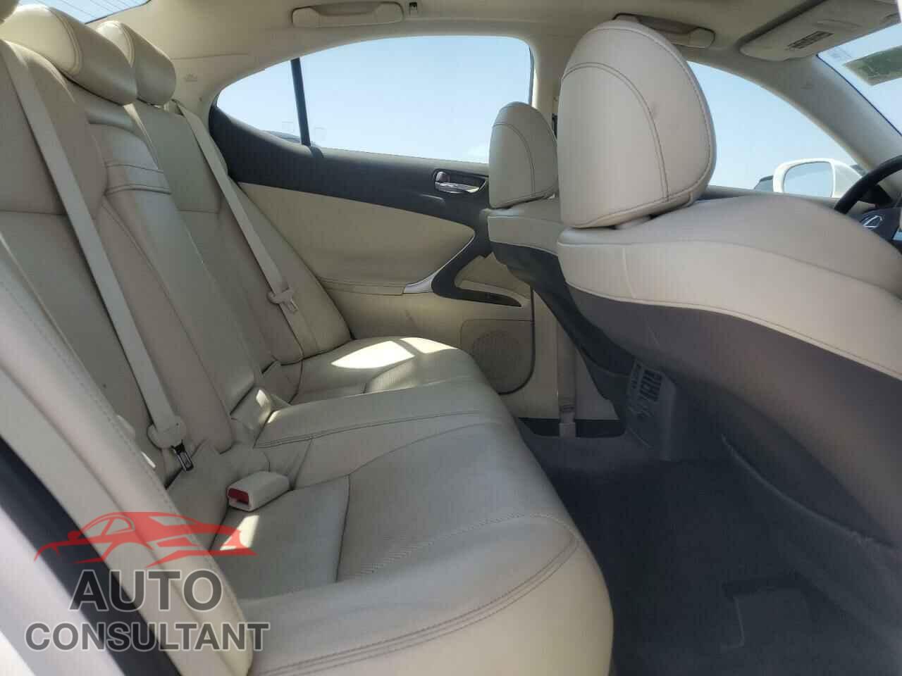 LEXUS IS 2011 - JTHBF5C2XB5132253