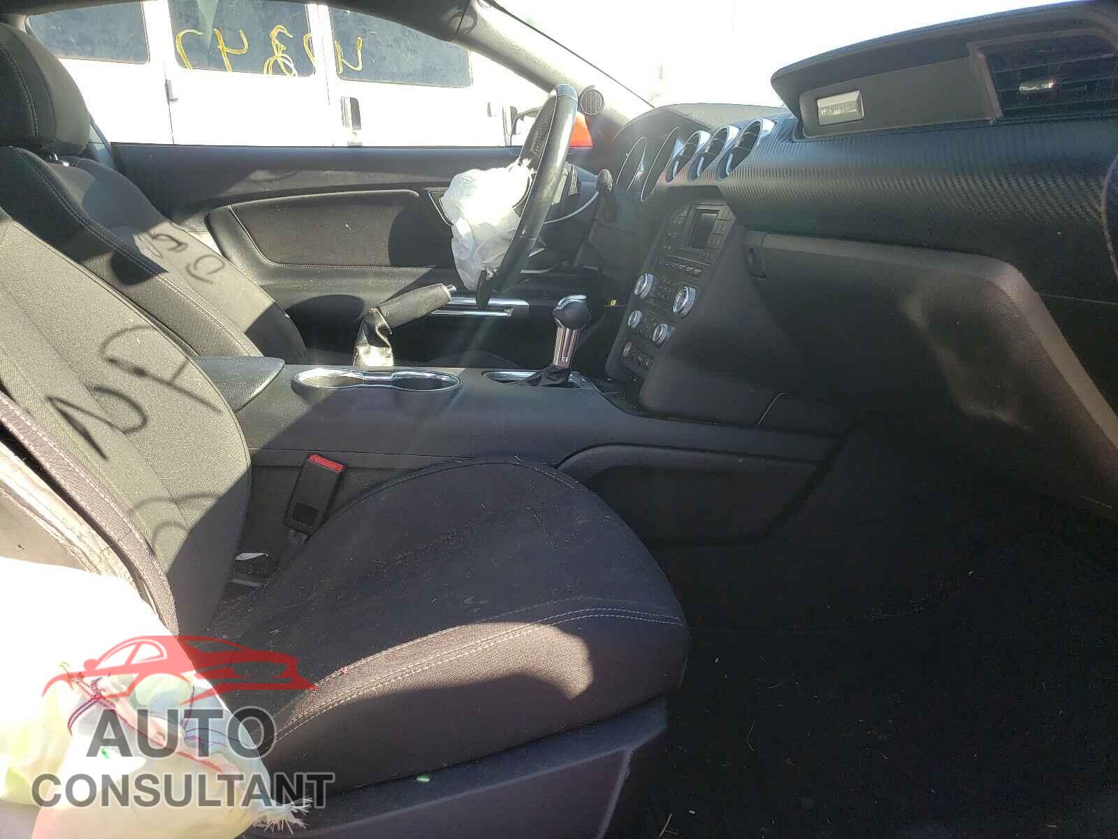 FORD MUSTANG 2018 - 1FA6P8TH1J5178807