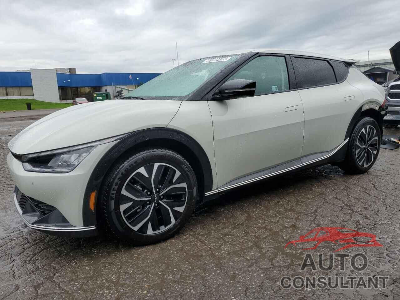 KIA EV6 LIGHT 2023 - KNDC34LA9P5158107