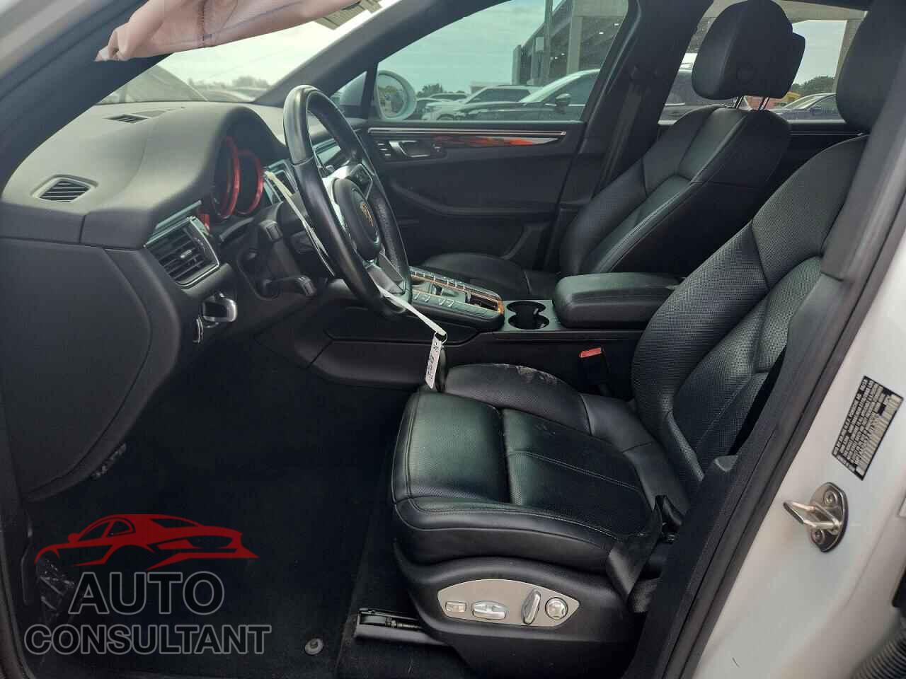 PORSCHE MACAN 2018 - WP1AA2A57JLB13062